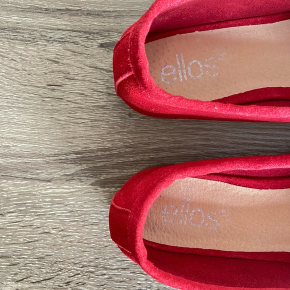 Ellos Poppy Red Gold Chainlink Slip On Suede Flat Loafers Size 7.5M New - Picture 7 of 9